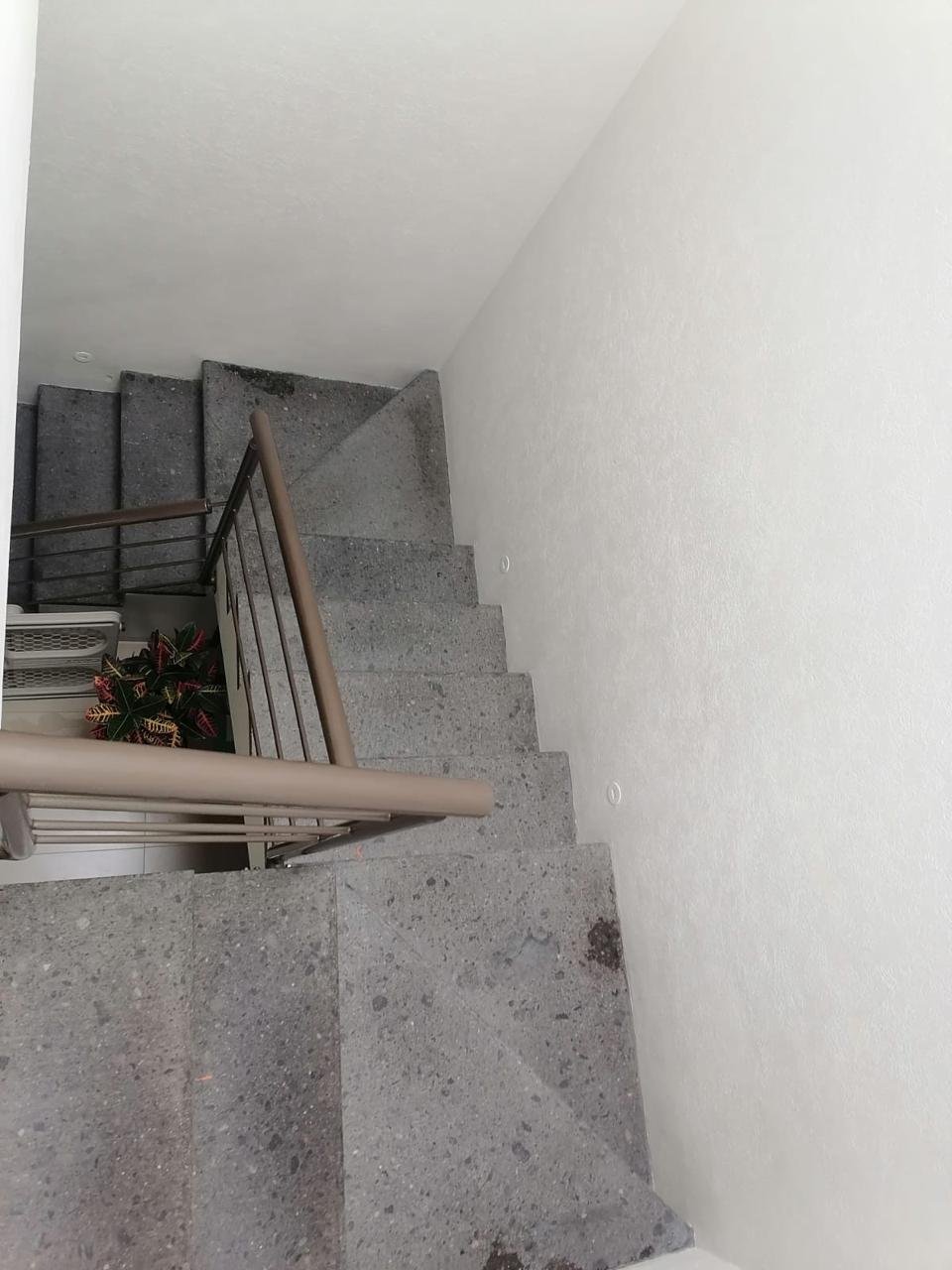 Barandal residencial terminado e instalado
